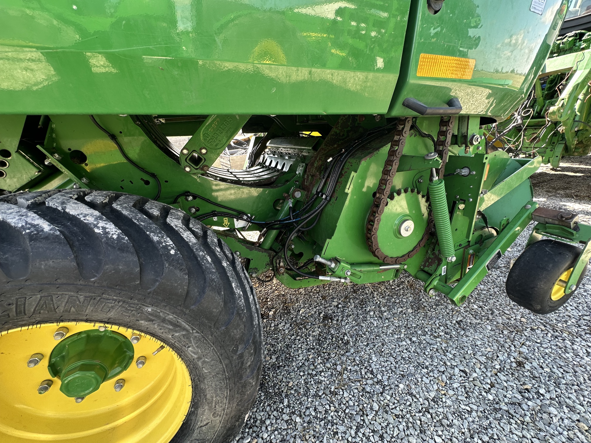 2022 John Deere L331 Image 23
