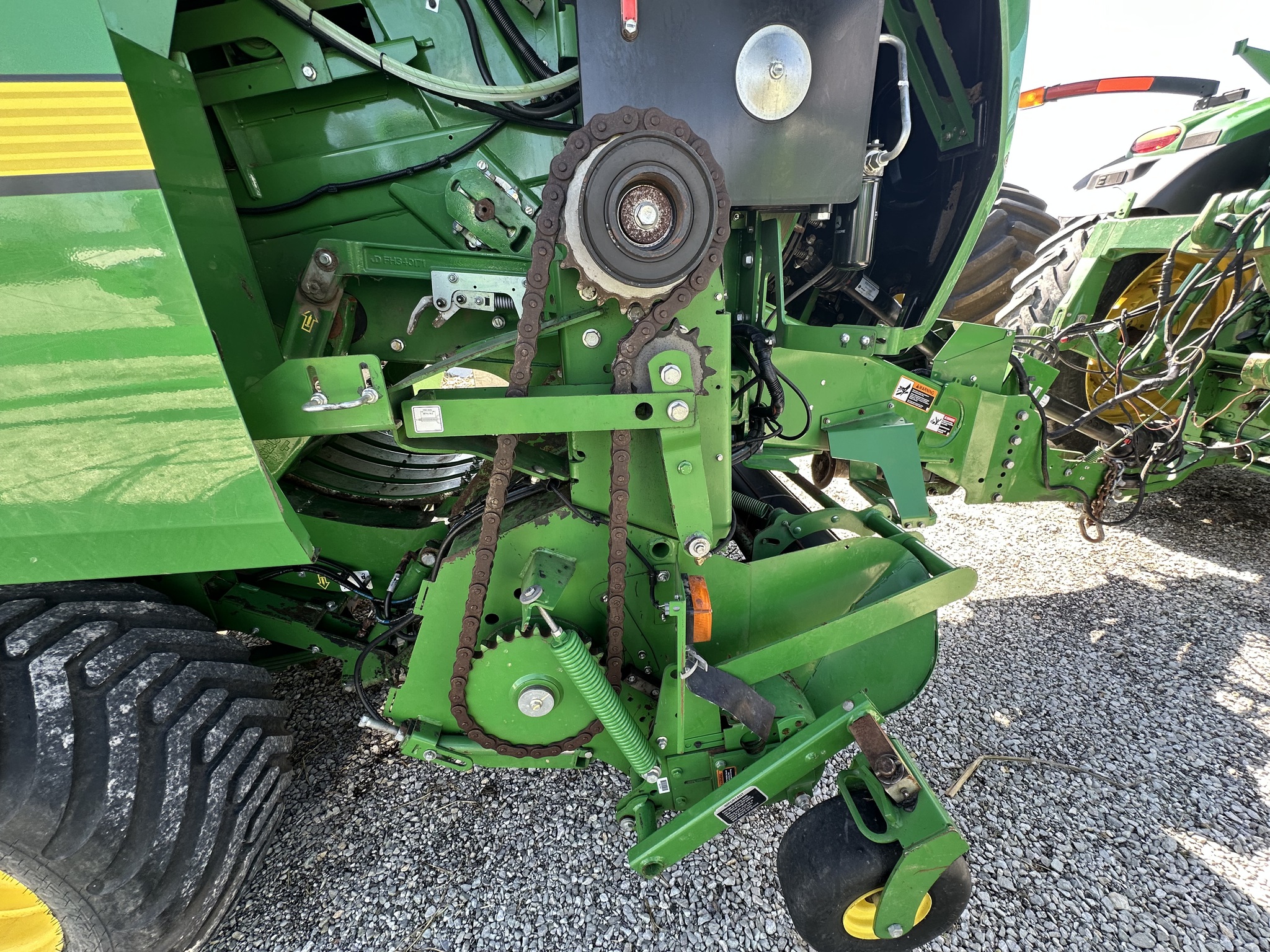 2022 John Deere L331 Image 25