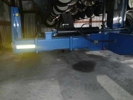 2014 Kinze 3600 Image 6