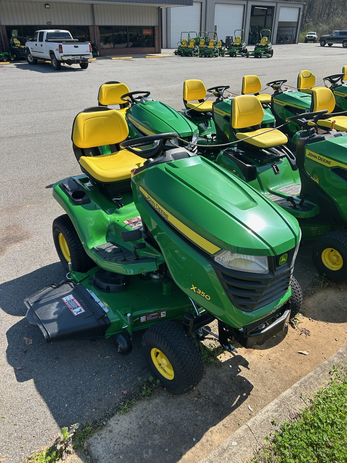 2025 John Deere X350 Image 2