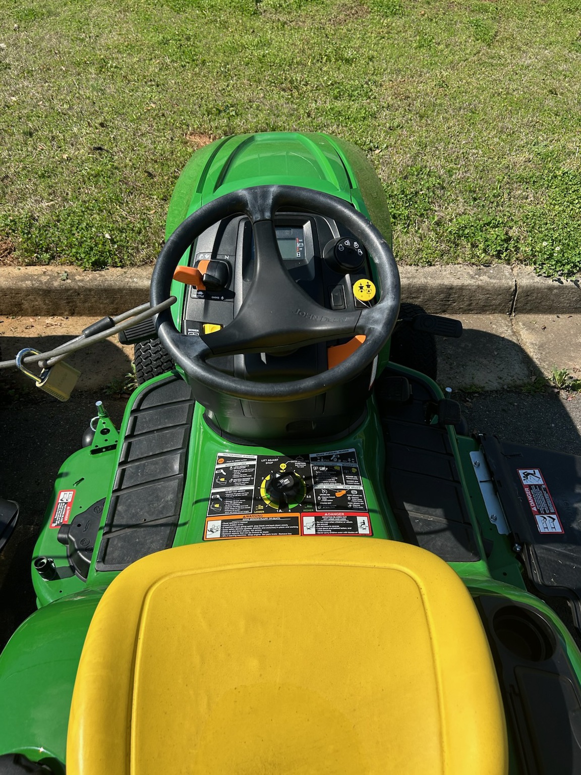 2025 John Deere X350 Image 5