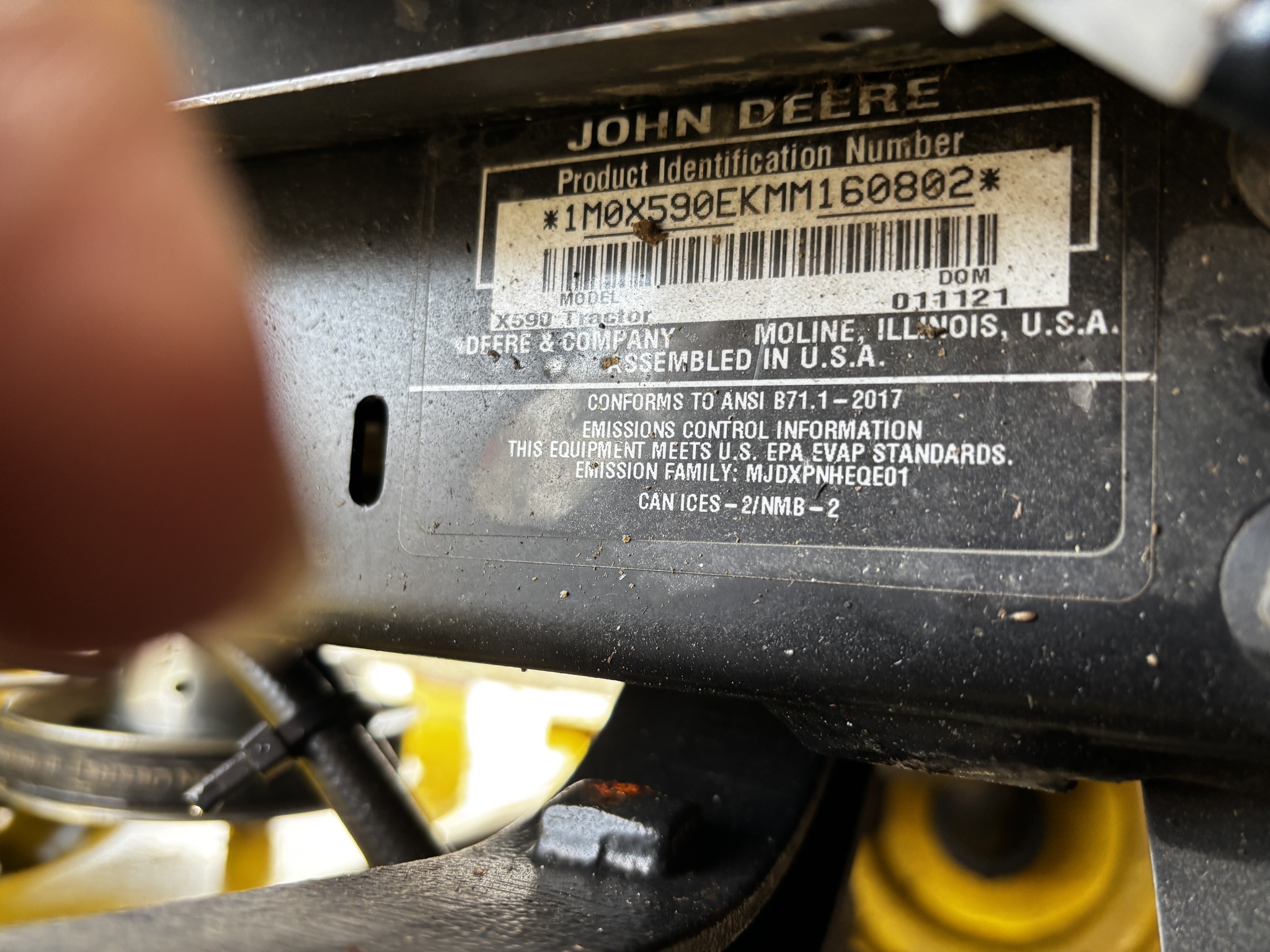 Used 2021 John Deere X590 Lawn & Garden Tractors at Koenig Equipment in Richmond, IN - PhotoXL10