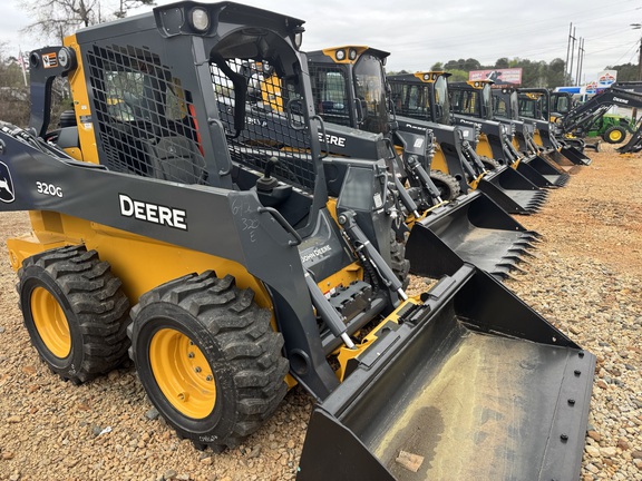 2025 John Deere 320G