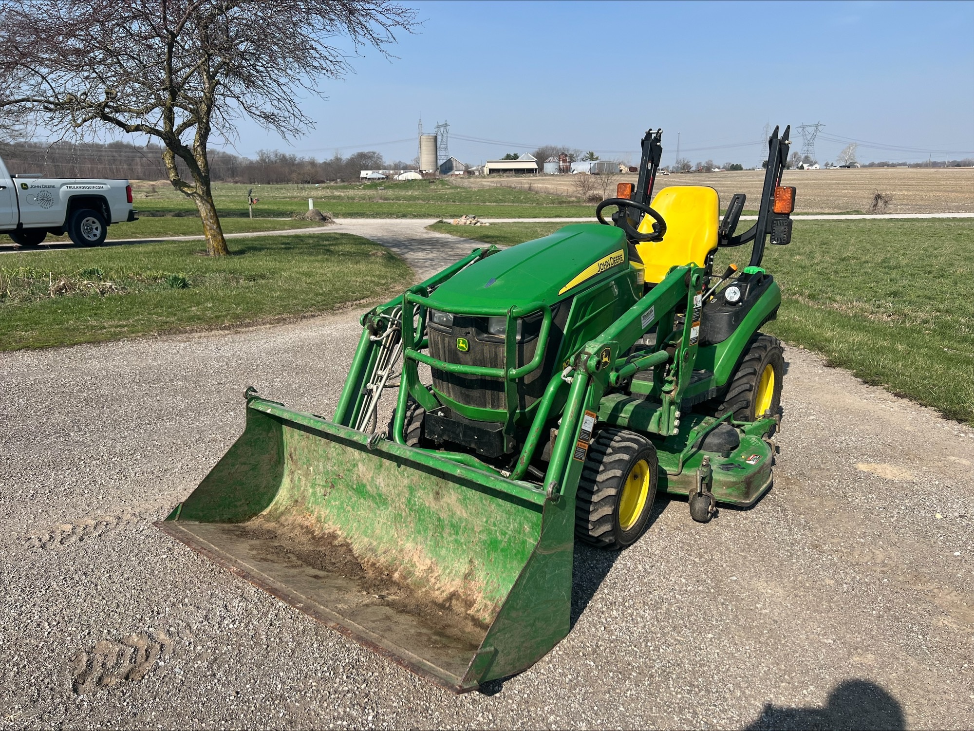 2015 John Deere 1025R Image 1
