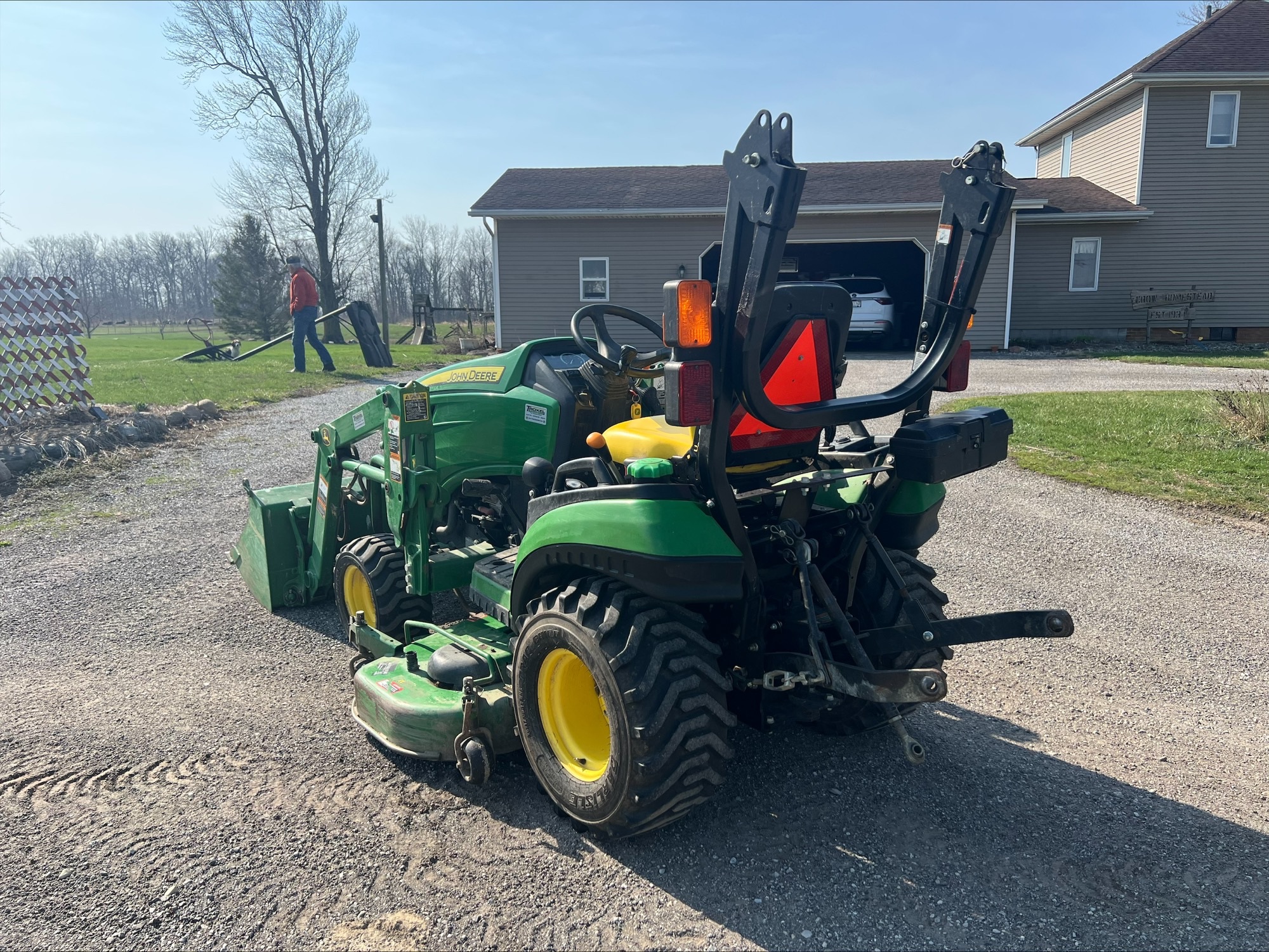 2015 John Deere 1025R Image 6