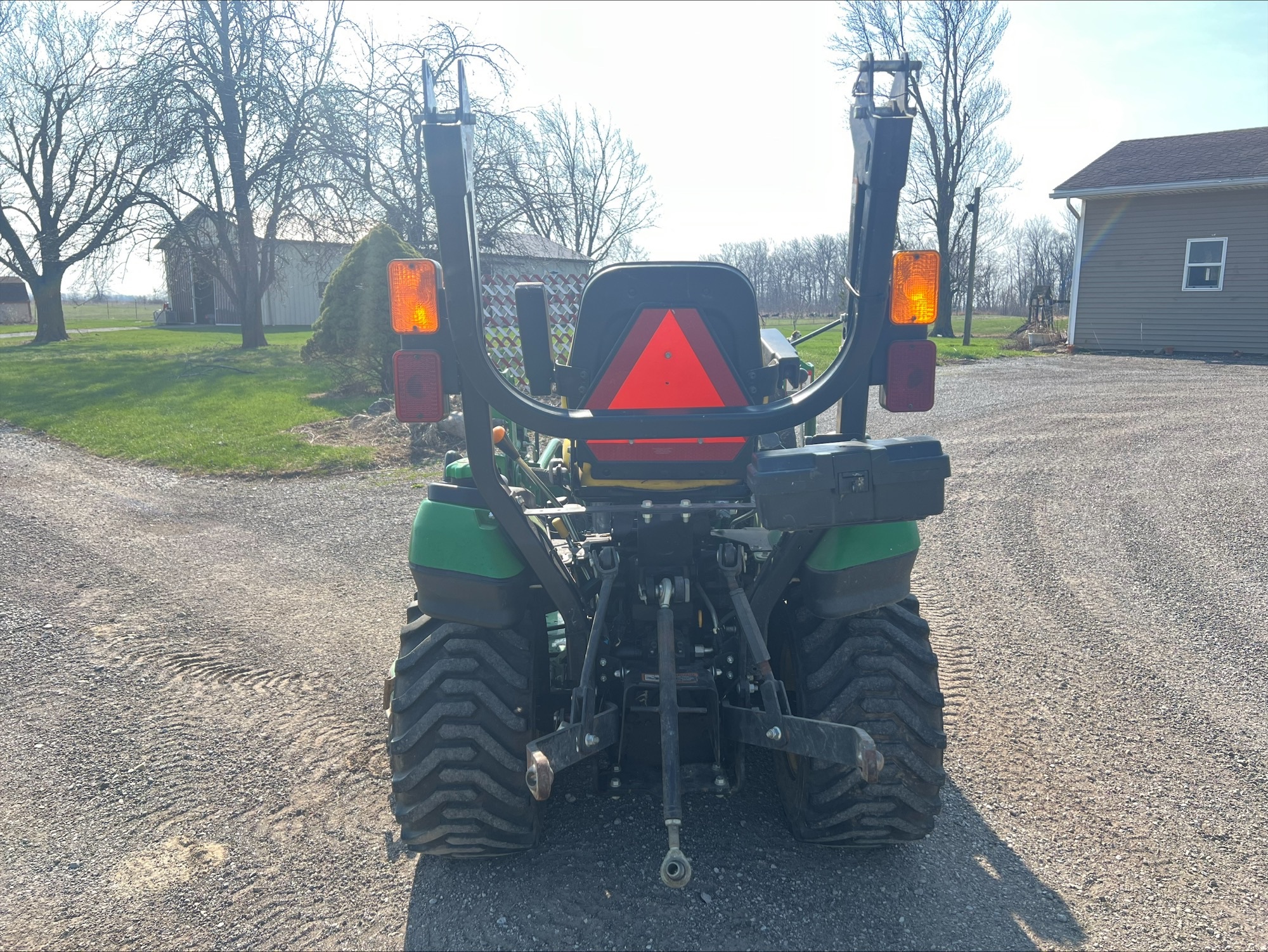 2015 John Deere 1025R Image 7