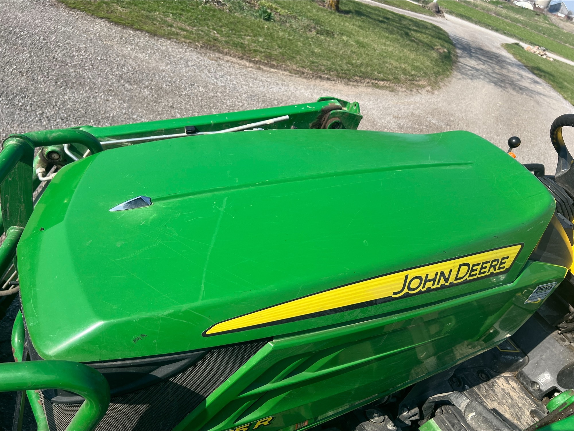 2015 John Deere 1025R Image 10
