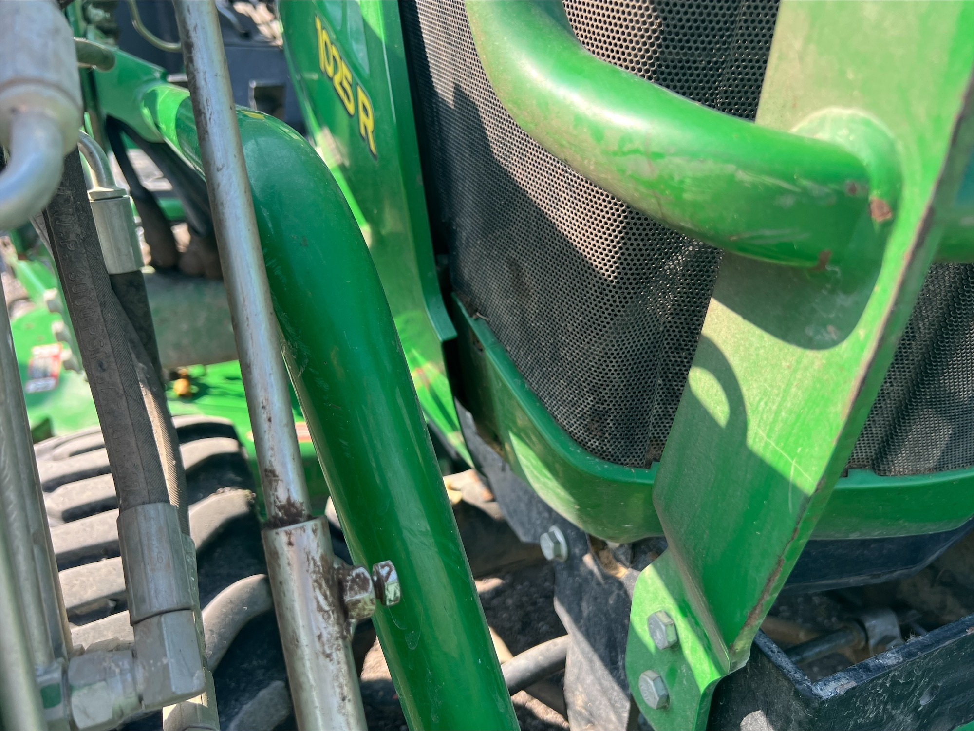 2015 John Deere 1025R Image 13