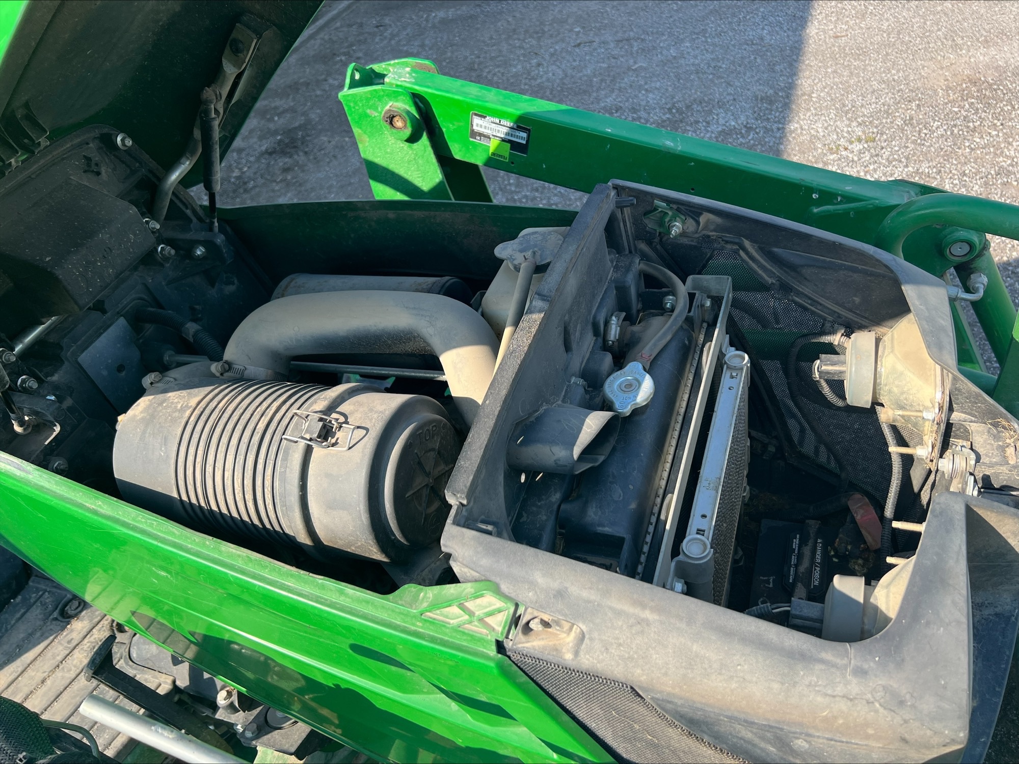 2015 John Deere 1025R Image 16