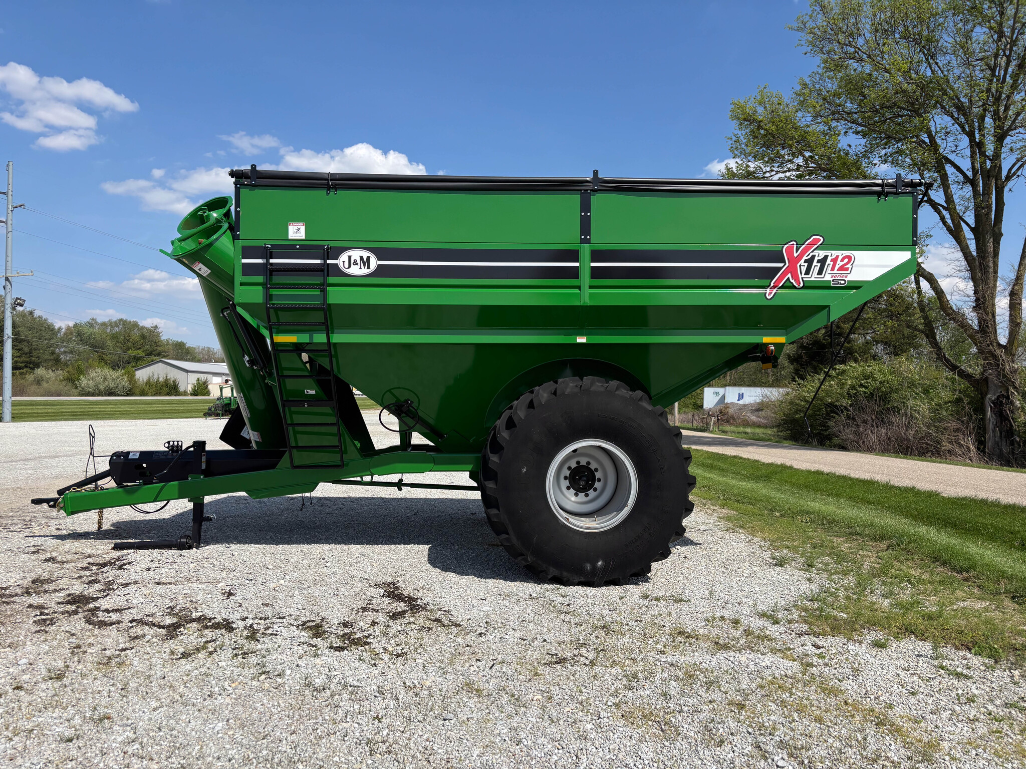 New In-Stock 2024 J&M 1112 Grain Carts at Koenig Equipment in Richmond, IN - PhotoXL1