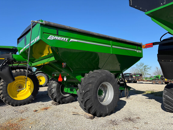 Used 2022 Brent V700 Grain Carts at Koenig Equipment in Urbana, OH - Photo3