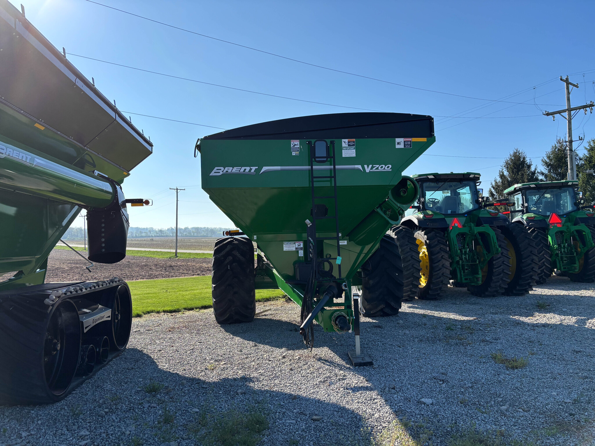 Used 2022 Brent V700 Grain Carts at Koenig Equipment in Urbana, OH - PhotoXL4