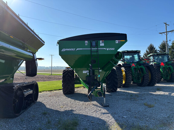 Used 2022 Brent V700 Grain Carts at Koenig Equipment in Urbana, OH - Photo4