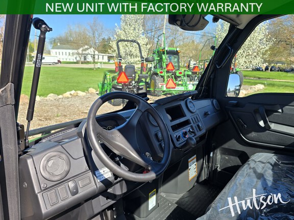 Photo of 2025 John Deere XUV 845M