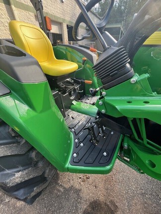 0 John Deere 4044M-8
