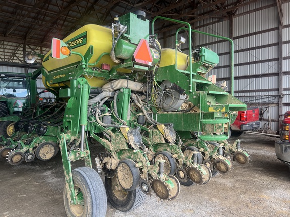 Photo of 2016 John Deere 1775NT