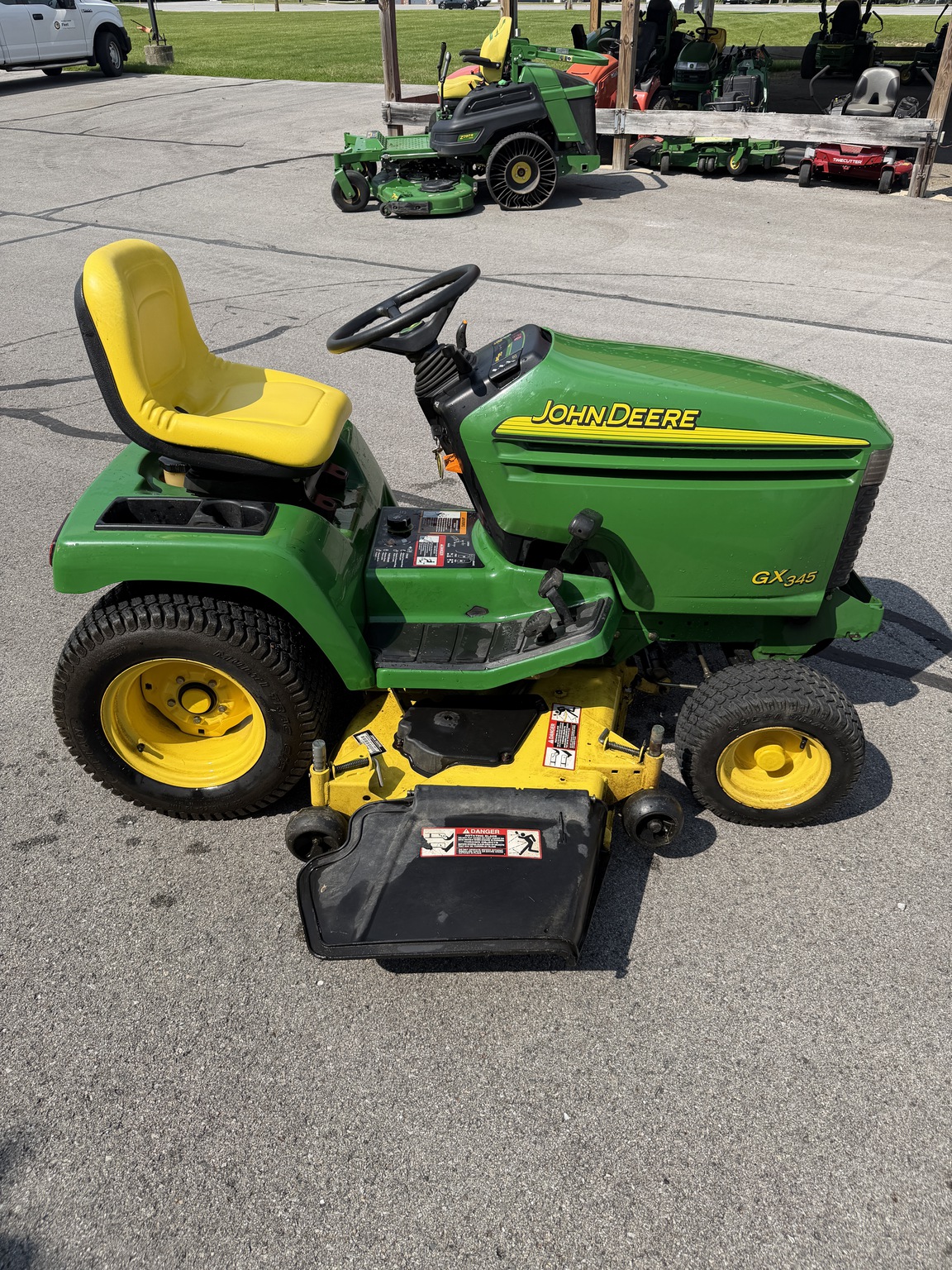 2002 John Deere GX345 Image 4