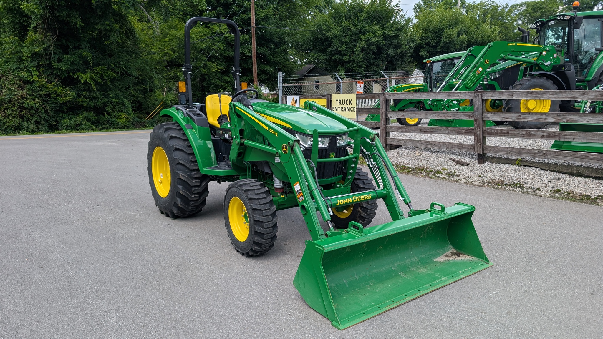 2024 John Deere 4052M