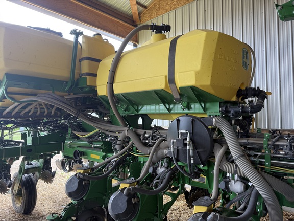 2024 John Deere 1775NT - Photo3