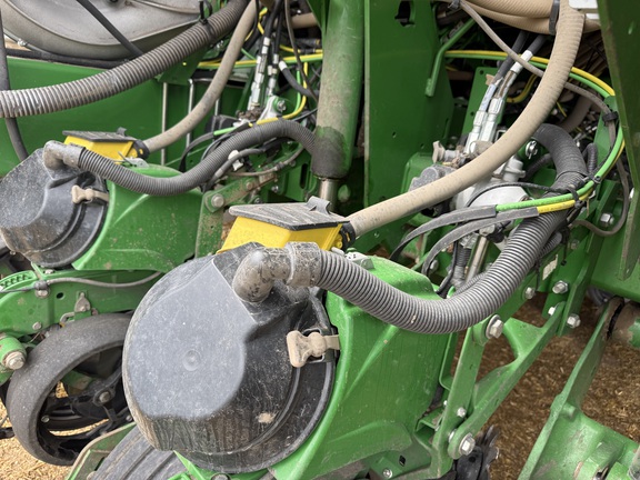 2024 John Deere 1775NT - Photo8