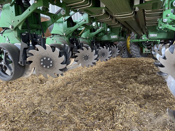 2024 John Deere 1775NT - Photo9