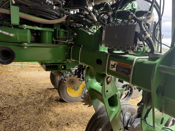2024 John Deere 1775NT - Photo10