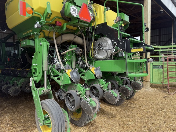 2024 John Deere 1775NT - Photo2