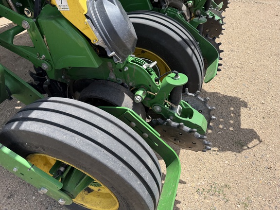 2024 John Deere 1775NT - Photo12