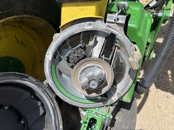 2024 John Deere 1775NT - Photo31