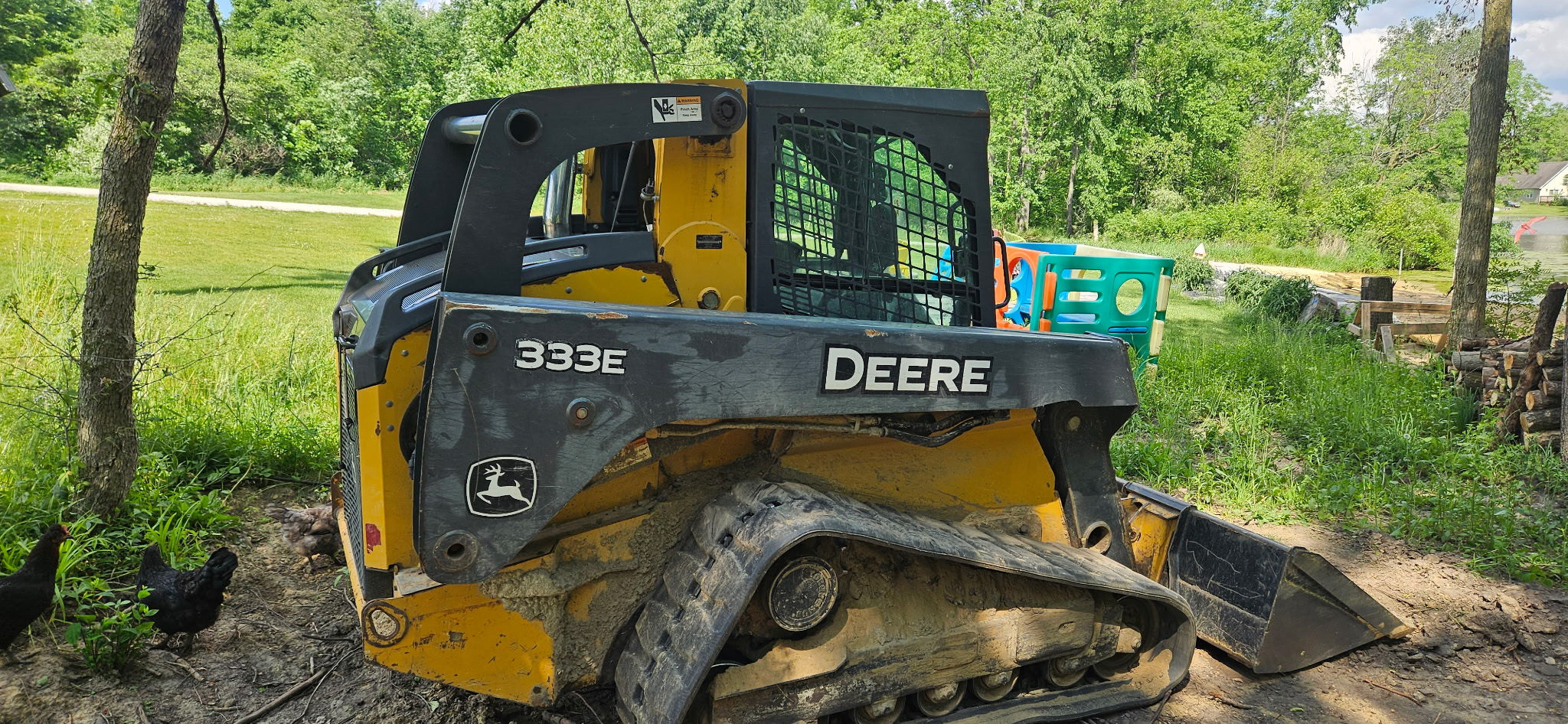 2013 John Deere 333E Image 2
