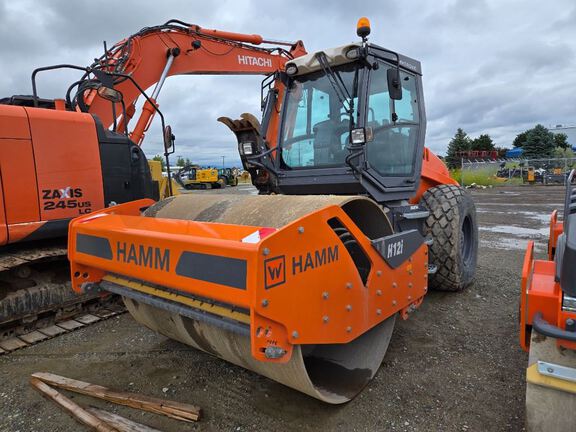 2022 Hamm H12I