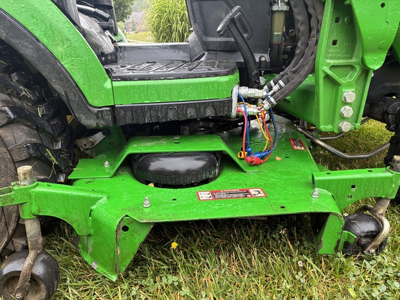 Used 2019 John Deere 1025R Compact Utility Tractors at Koenig Equipment in Lebanon, OH - Photo23