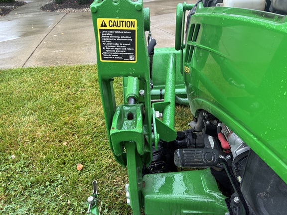 Used 2019 John Deere 1025R Compact Utility Tractors at Koenig Equipment in Lebanon, OH - Photo7