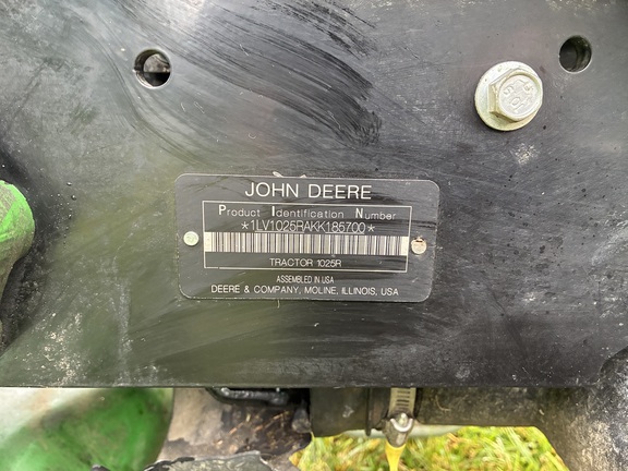 Used 2019 John Deere 1025R Compact Utility Tractors at Koenig Equipment in Lebanon, OH - Photo5
