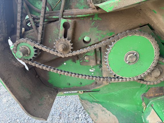 2000 John Deere 557