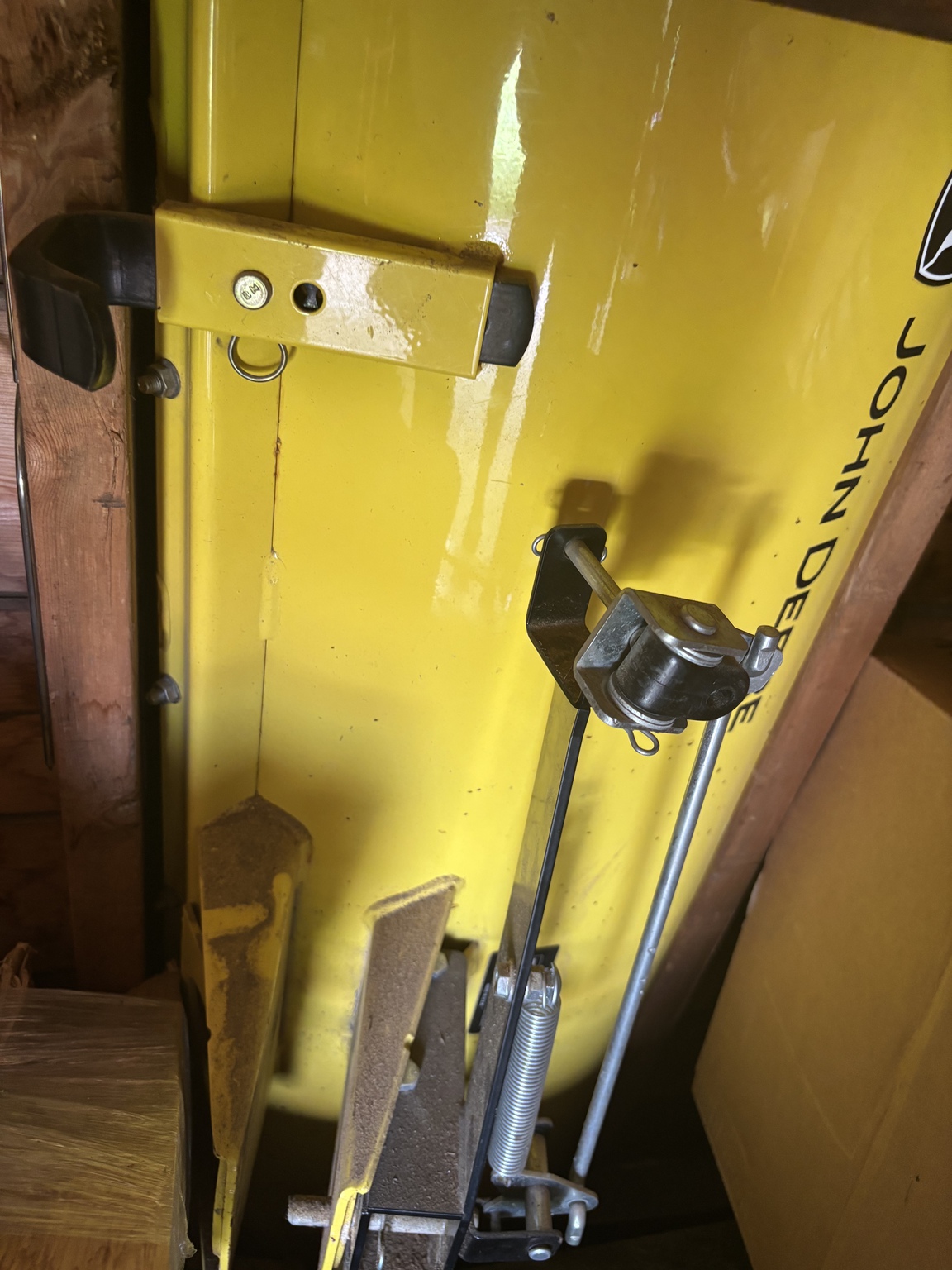 Used 2007 John Deere X320 Lawn & Garden Tractors at Koenig Equipment in Urbana, OH - PhotoXL11