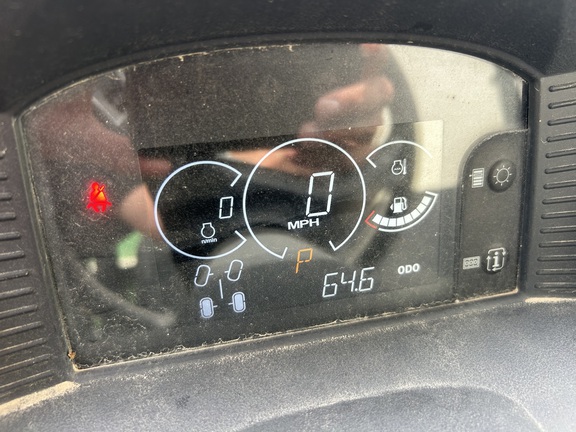 2024 John Deere XUV 590M (5th thumbnail)