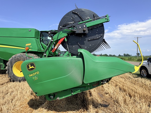 Photo of 2020 John Deere 740FD