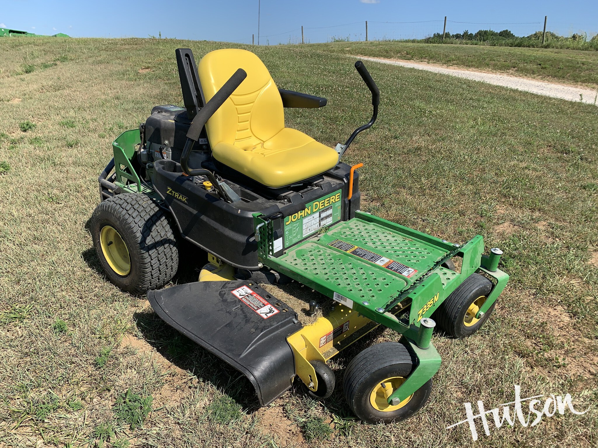 2017 John Deere Z335M