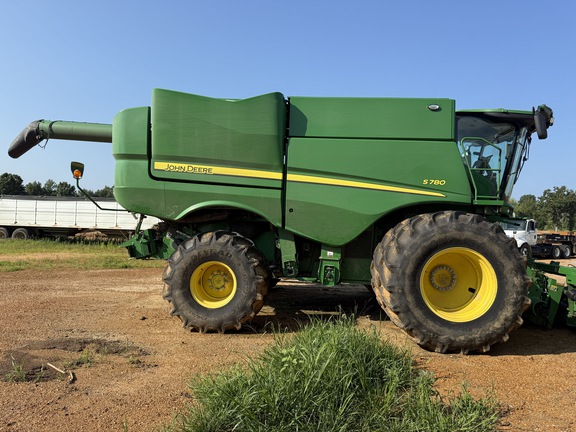 Photo of 2023 John Deere S780