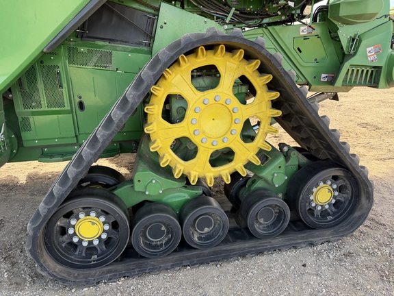 2025 John Deere X9 1000 - Photo14