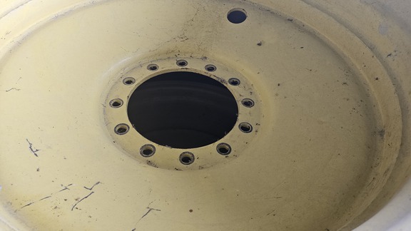 Photo of 2024 PETLAS 650/65R38