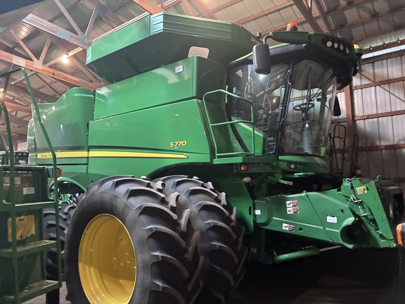  John Deere S770