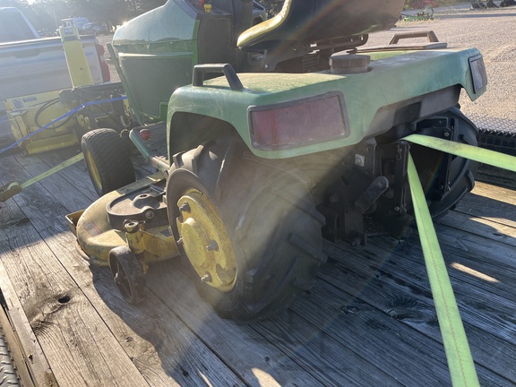 Photo of 1994 John Deere 425