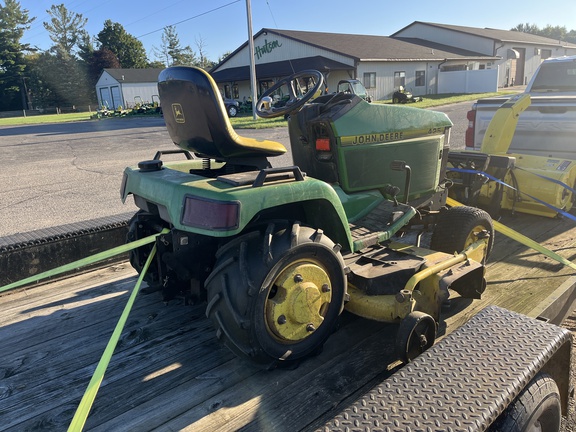 Photo of 1994 John Deere 425