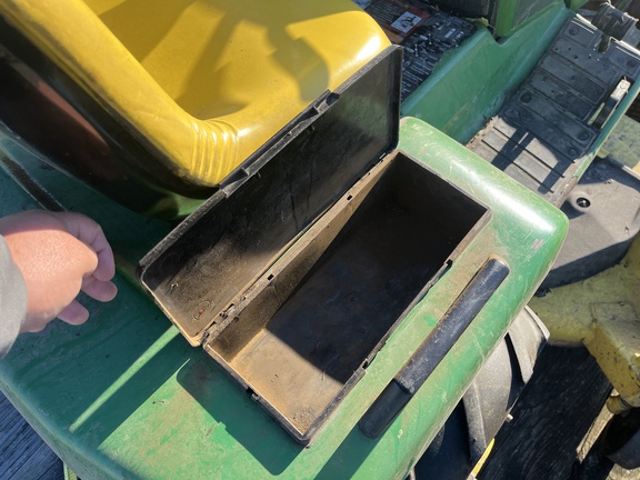 Photo of 1994 John Deere 425