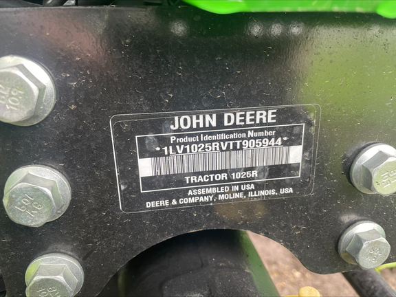 2026 John Deere 1025R - Photo3