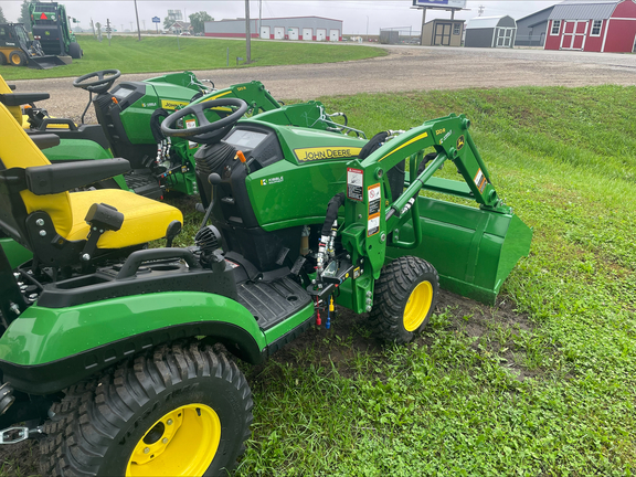 2026 John Deere 1025R - Photo2