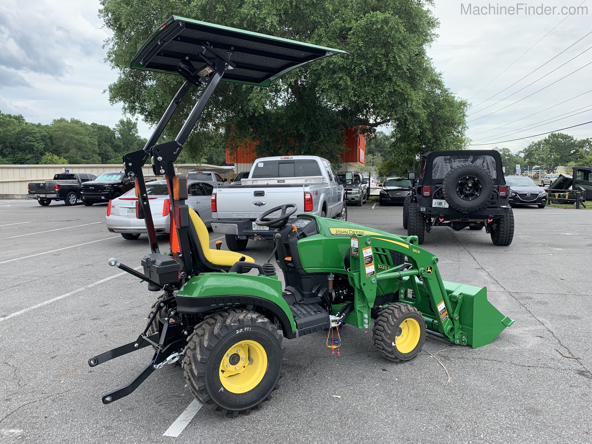 2020 John Deere 1023E Image 6