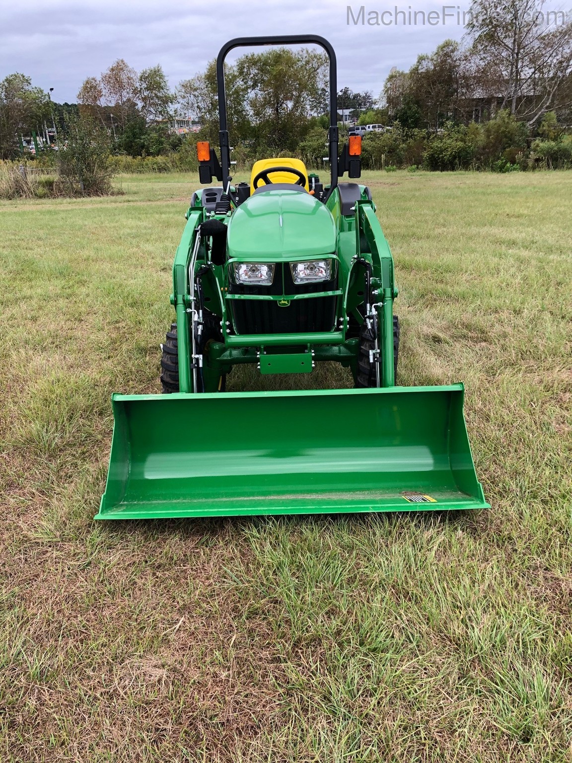 2020 John Deere 3043D Image 3